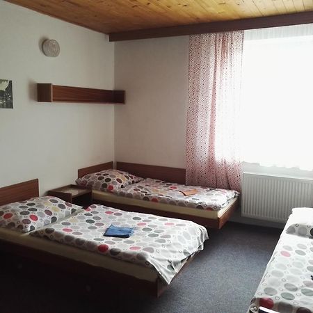 Penzion Tenis Poděbrady Εξωτερικό φωτογραφία