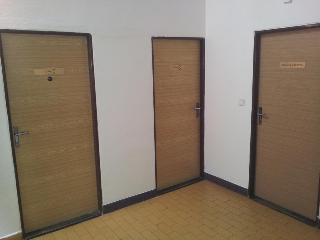 Penzion Tenis Poděbrady Εξωτερικό φωτογραφία